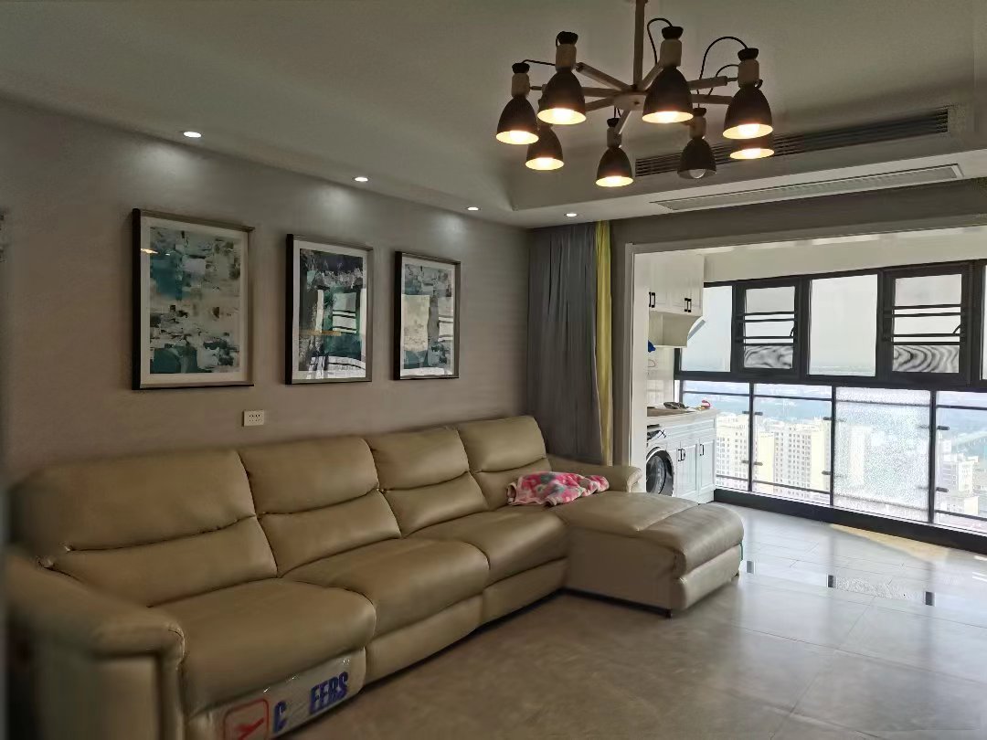 福星城.精装三房.证件满二.看房方便