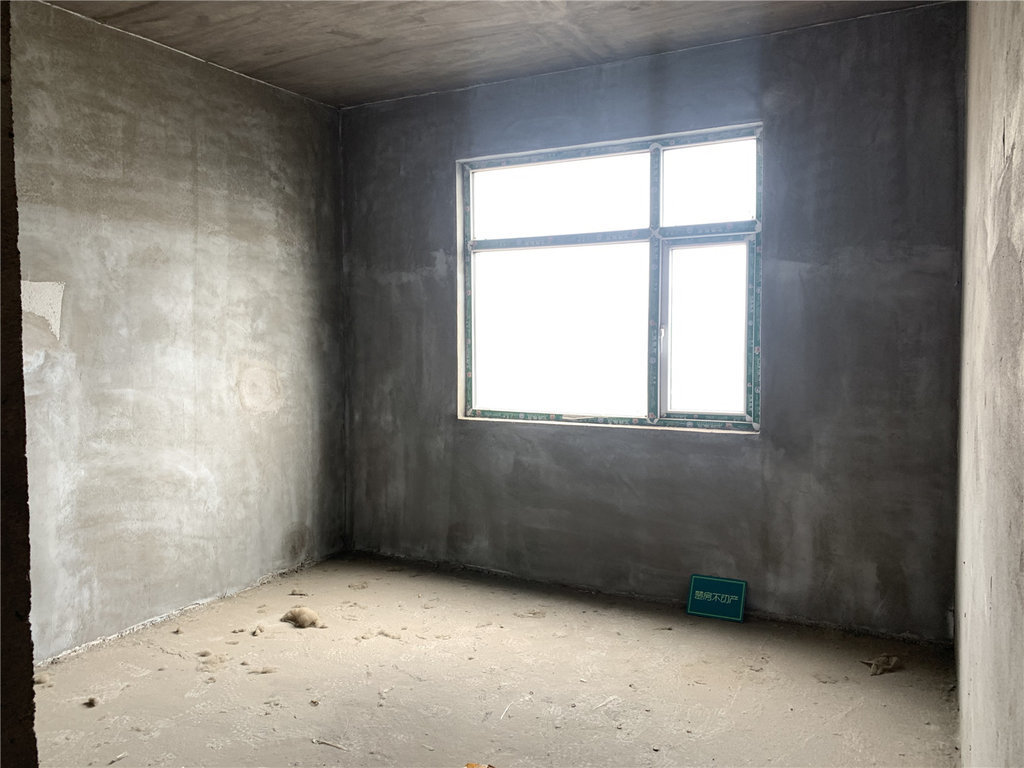 元泰C区毛坯三房新三中旁户型方正看房方便