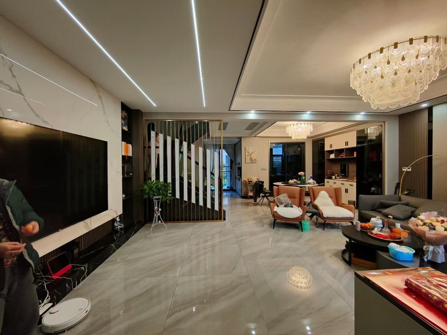 城西，祥生观澜府，精装别墅，成色新，房东直降52万，现在168万，满二，南入户北院子