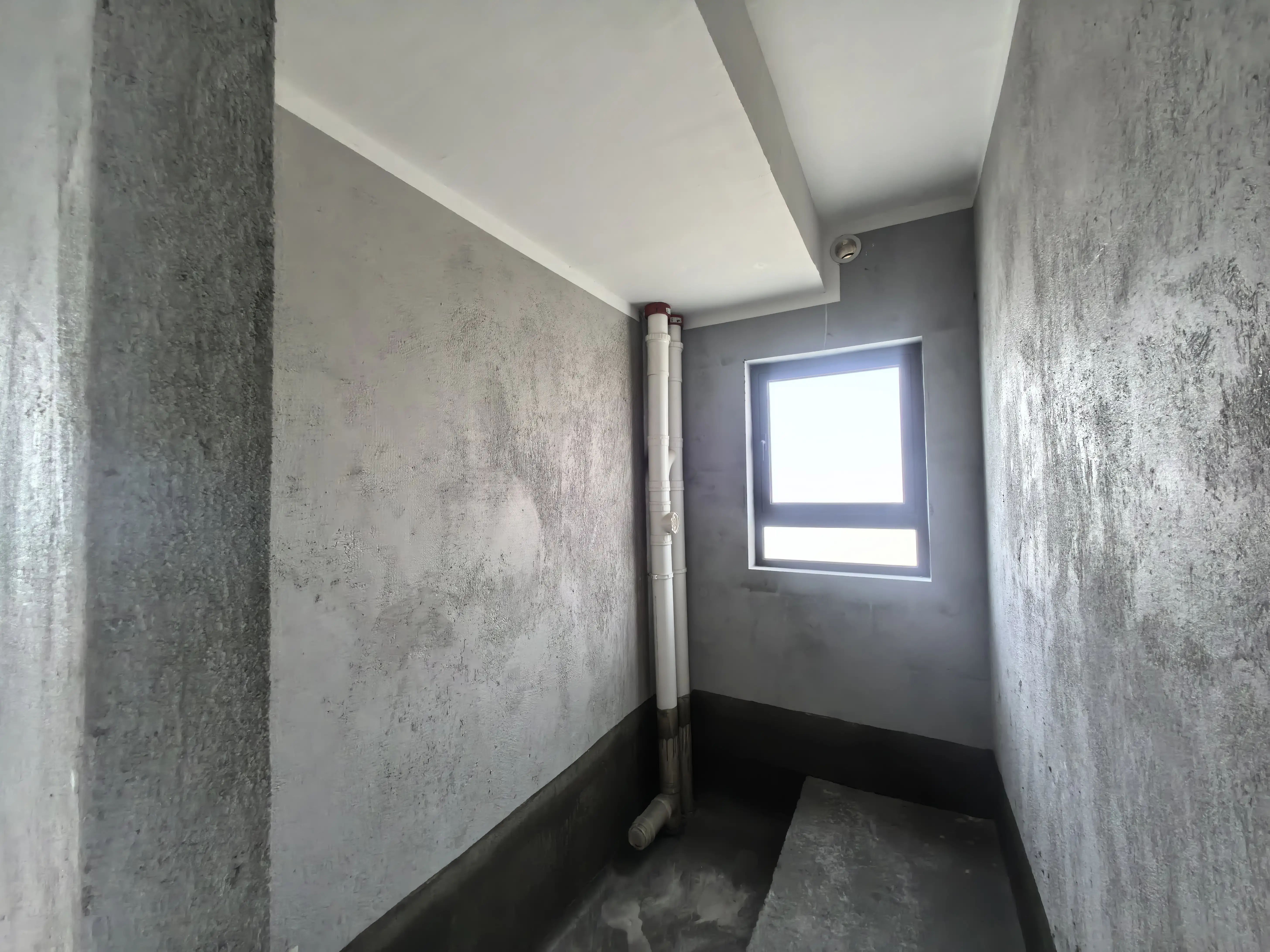 捡漏，城南，吾悦华府，毛坯四房，80.8‮带万‬车位，‮度速‬来秒。好楼层