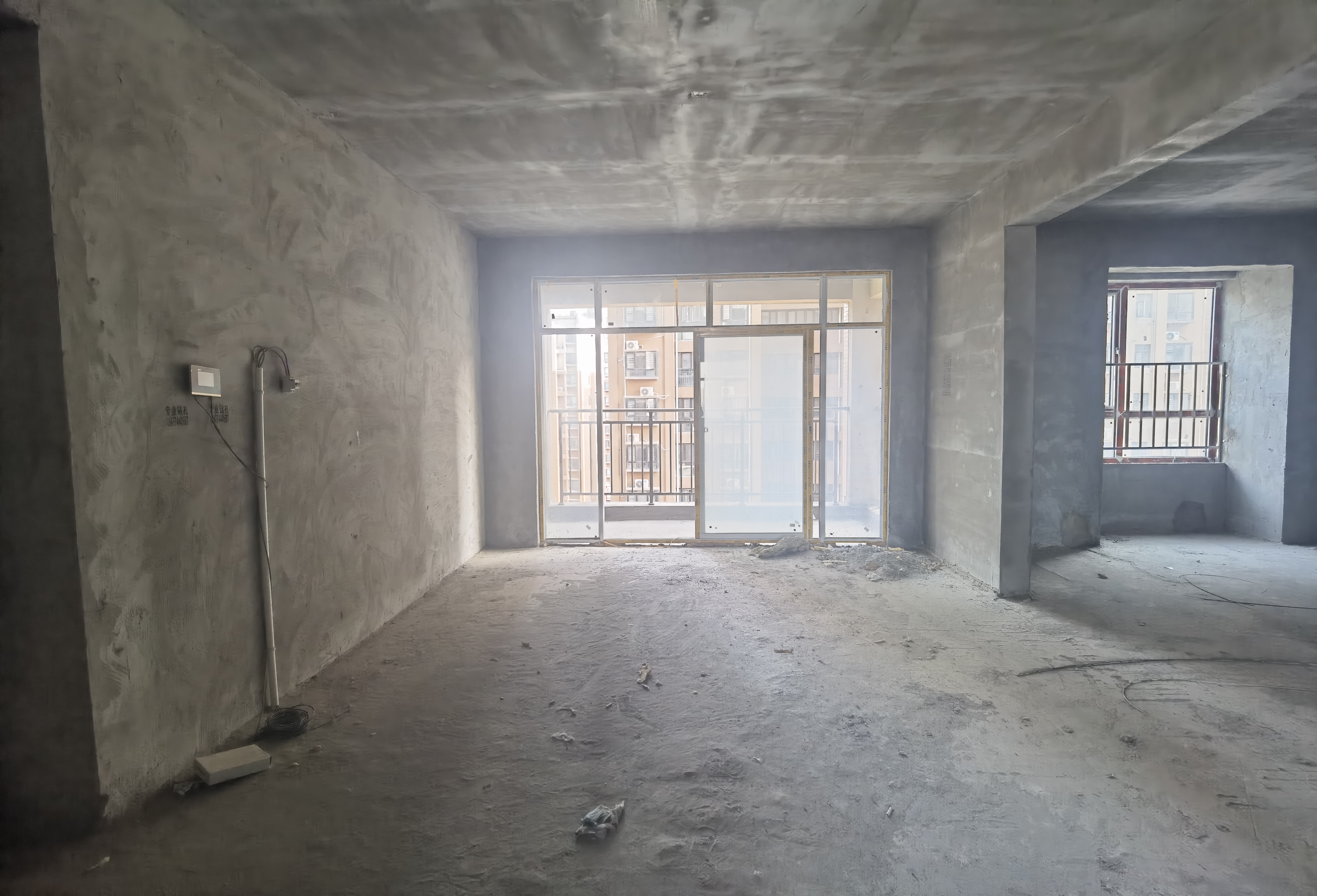 沔阳公馆   毛坯三房  边户  好楼层  钥匙看房  城南好地段