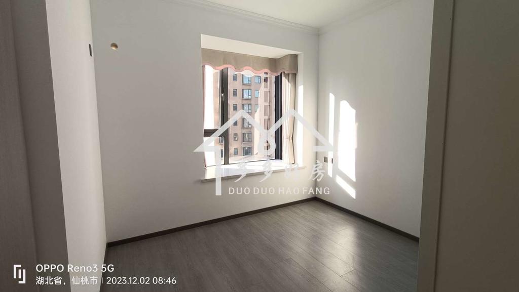 全新装修，小三房，证满二，税少，生活读书全配套