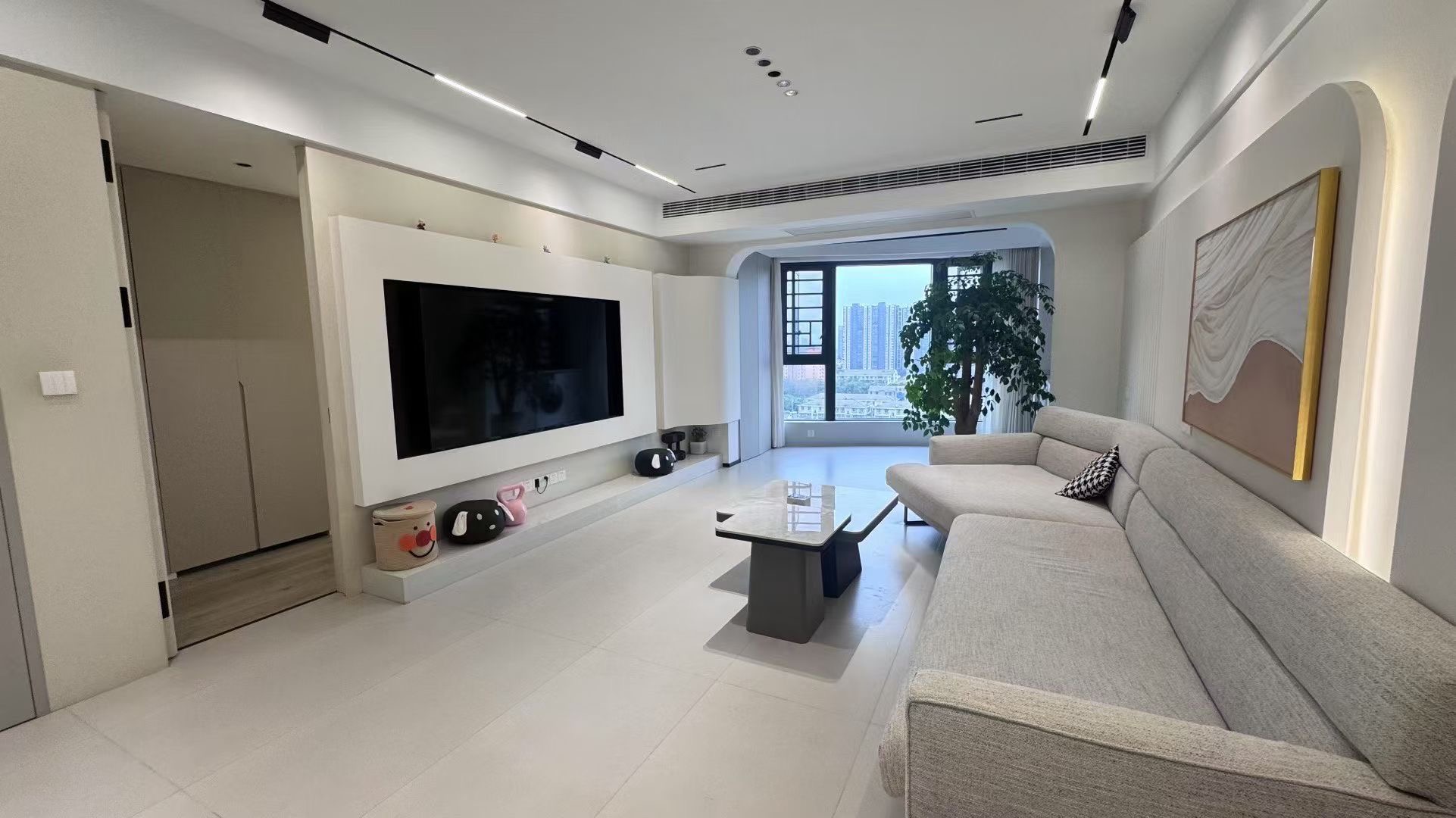 急售 ，公园世家，单价5000 ，基本未住，证件满二，看中可谈