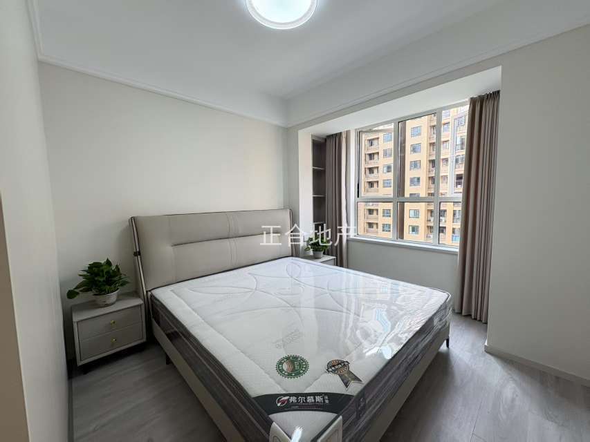 降价了，城南，沔阳天泽园，电梯小高层7楼，证满二年，三开间朝南，精装三房二卫，全屋中央空调，净水器，家电齐全