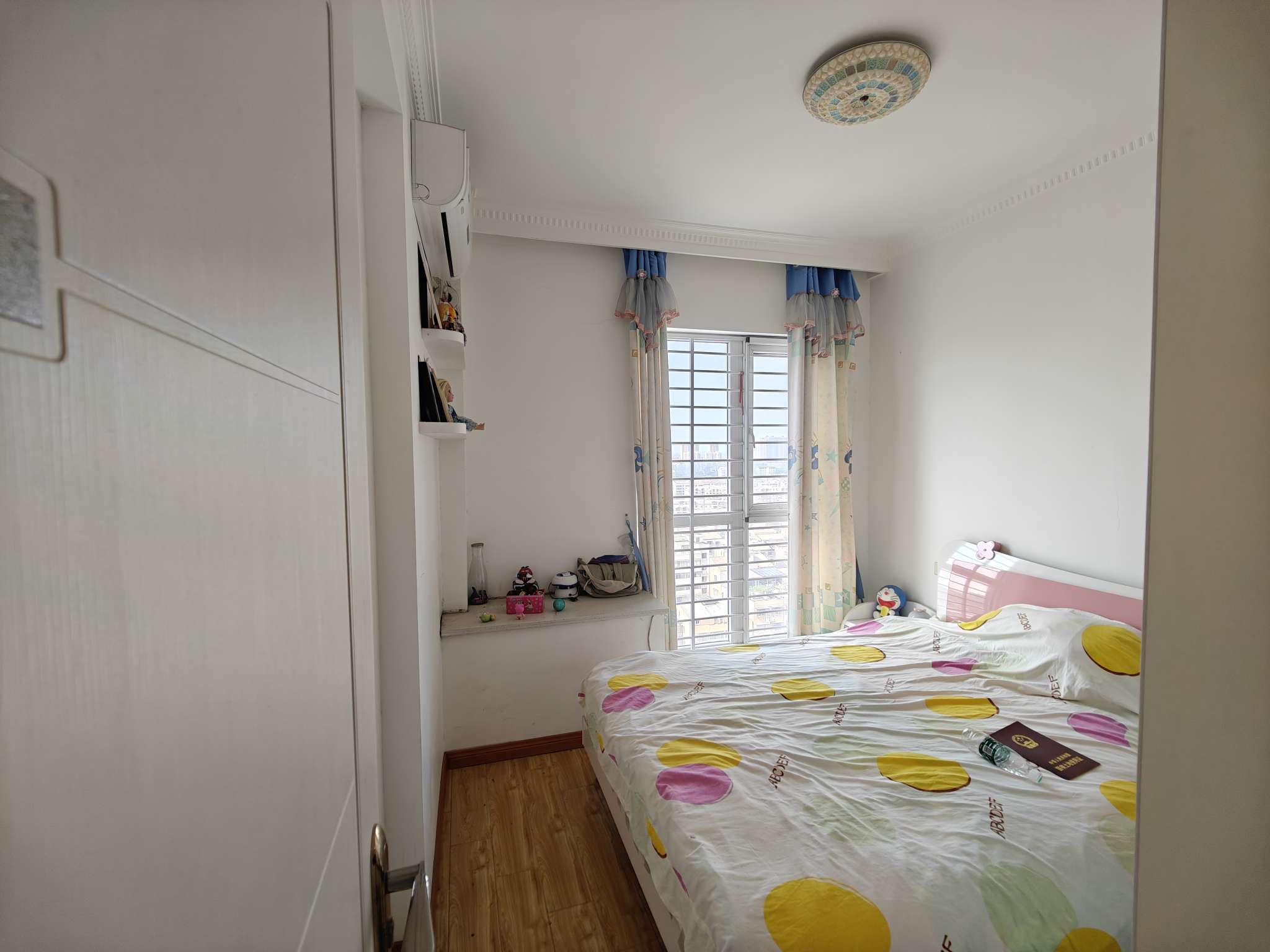 诚心出售，城南好地段，福星城，精装大三房，好楼层，视野采光很到位，户型方正