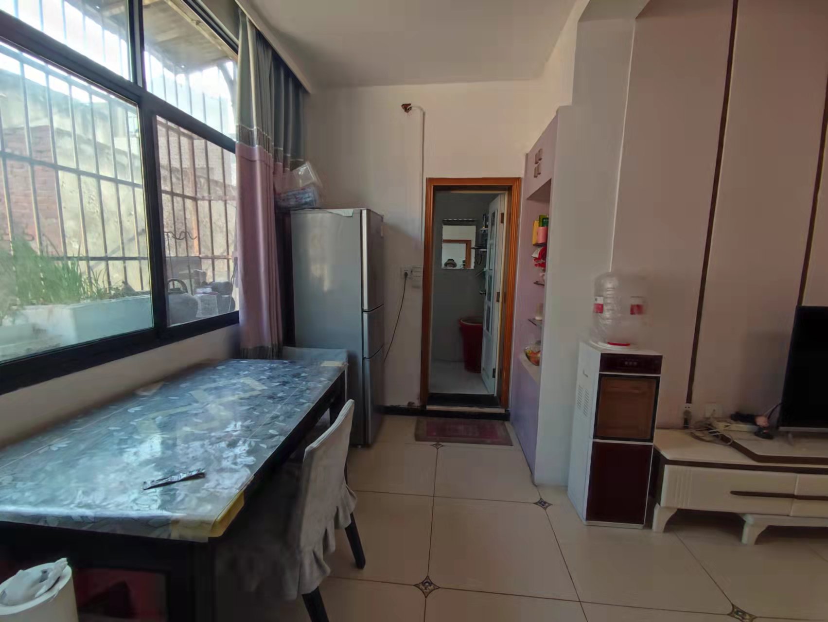 老八中旁水利局宿舍精装修3房采光好步梯4楼可以贷款方便看房