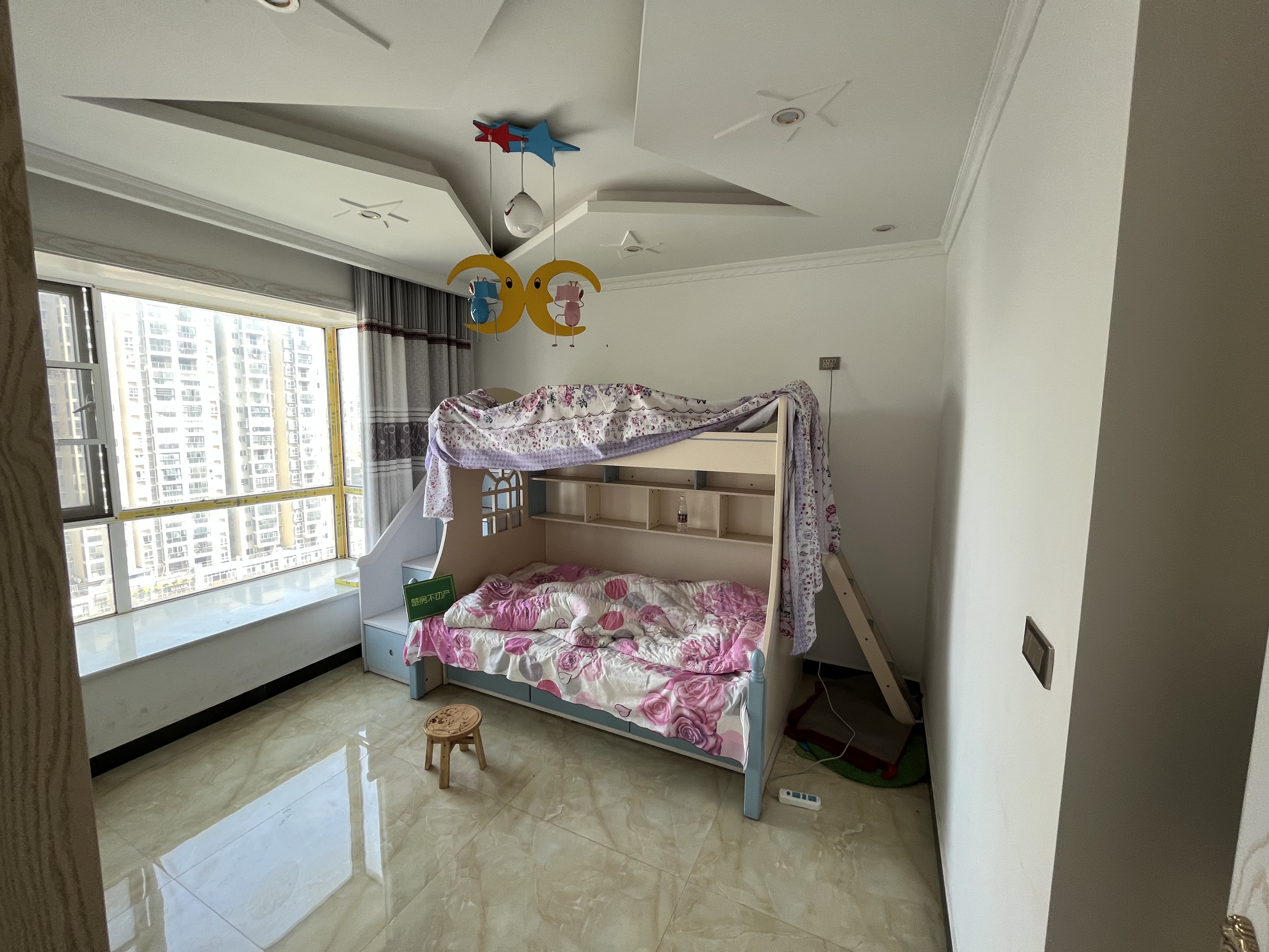 紫金城精装修楼层好视野开阔证满2年读书买菜都方便