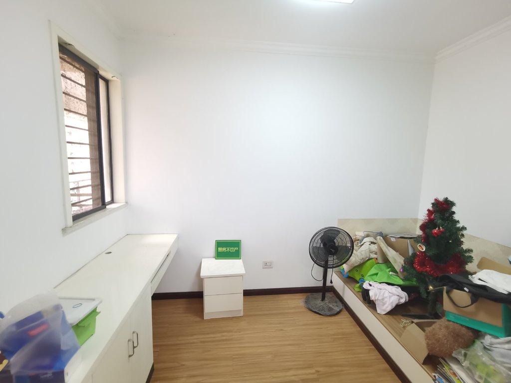 御台公馆精装小三房装修漂亮没怎么住过拎包入住户型好楼层漂亮