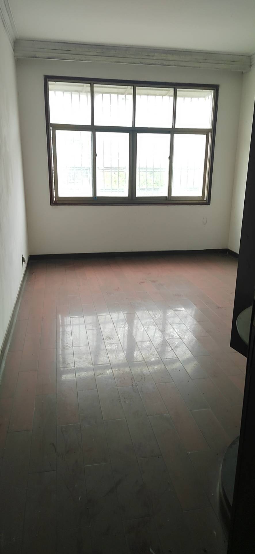 八中附近低价出售房东急售