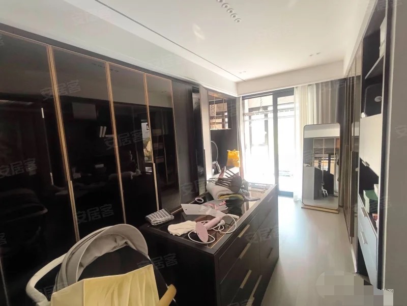 城南，领‬秀城，​电梯大平层，小洋房​，全‮豪屋‬装一‮品线‬牌拎‮入包‬住