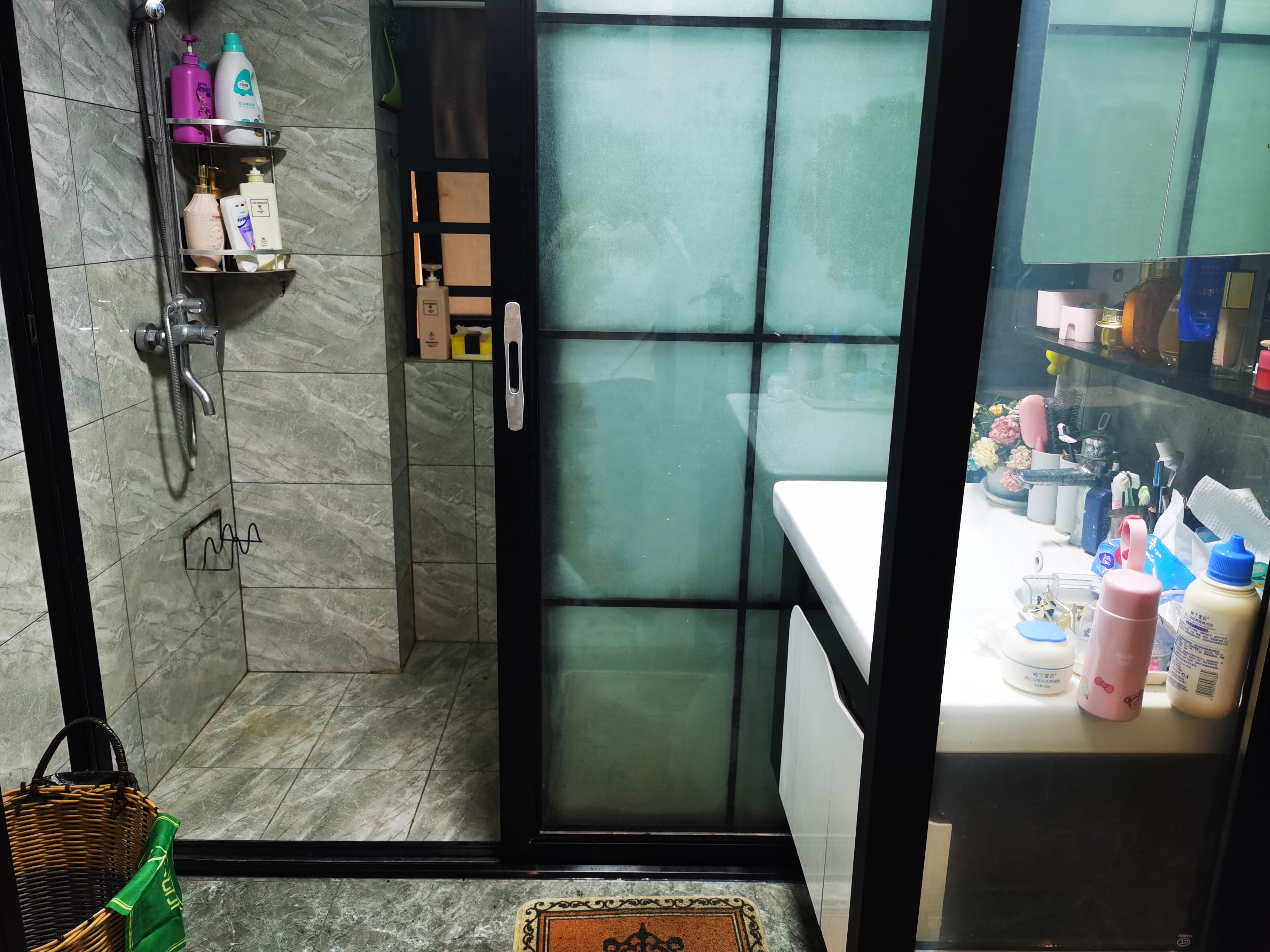 康湾一品精装大两房还可以改三房家里装修的好诚心出售