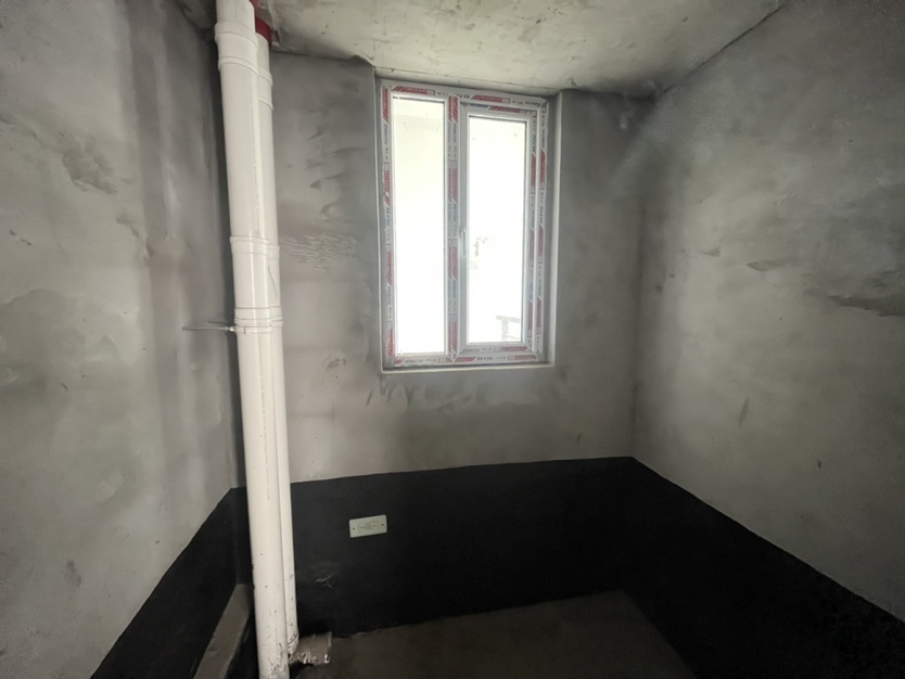 一中附近，城东，银湖城，电梯房小高层，好楼层8楼，有证