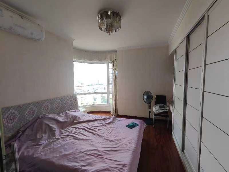 公园世家精装大三房南北通透采光好满五过户费低