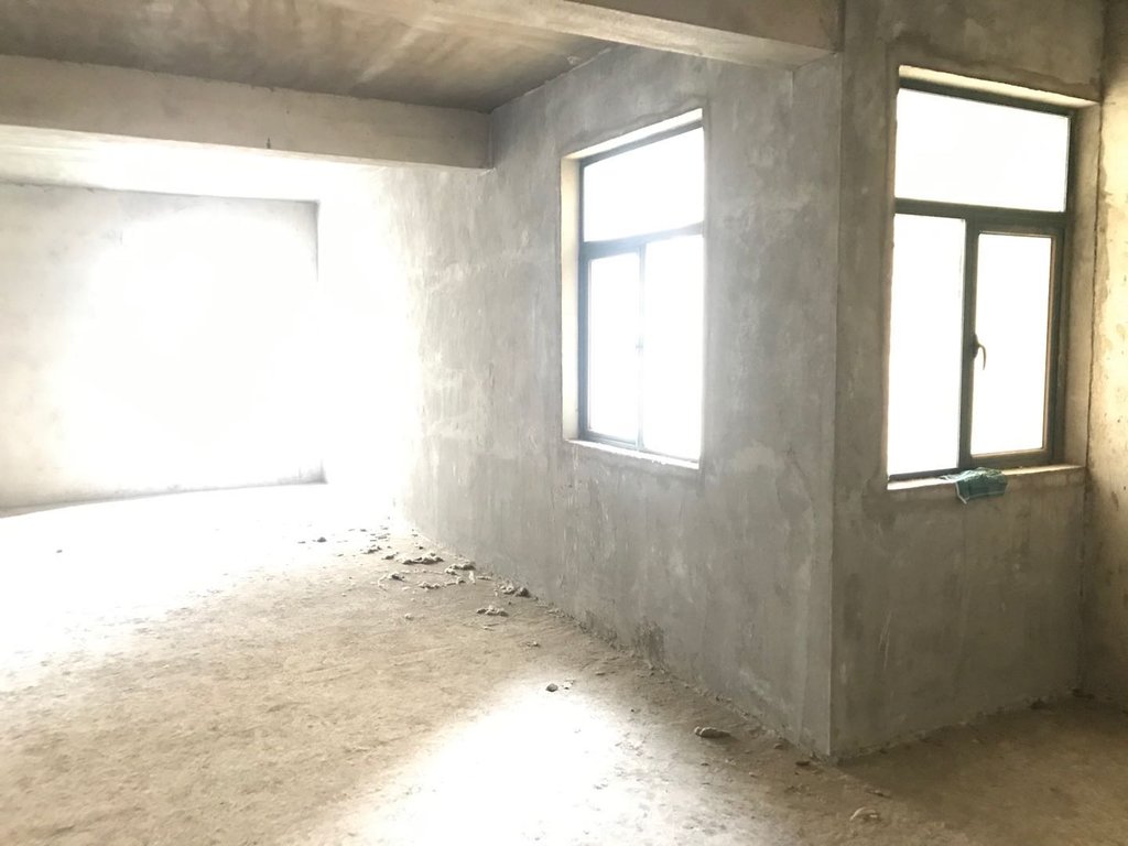 新城一号小三房楼层好户型好看房方便实验三小旁毛坯