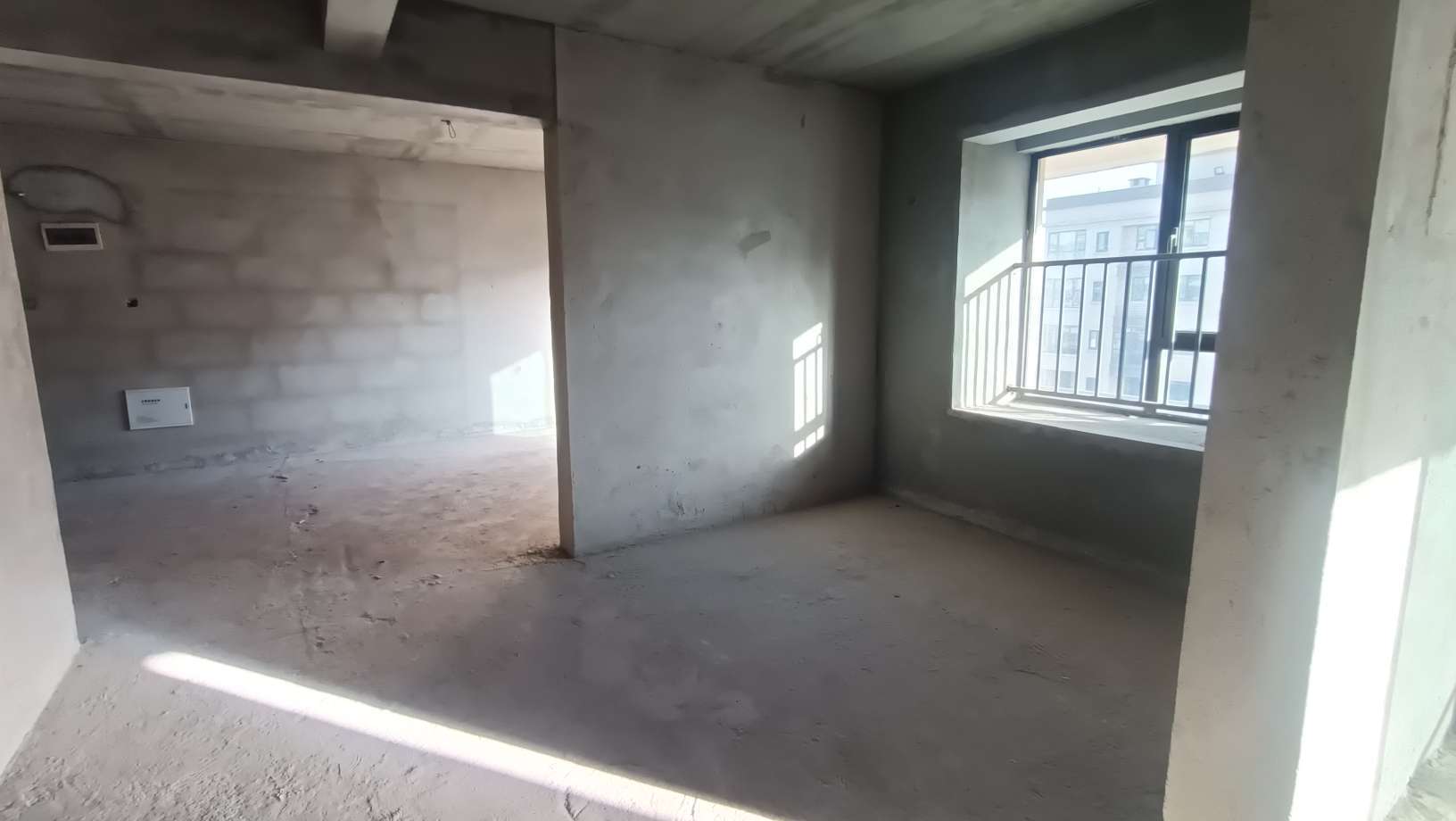 荣怀及第世家，好楼层，满二税少，三阳台，商业配套齐全