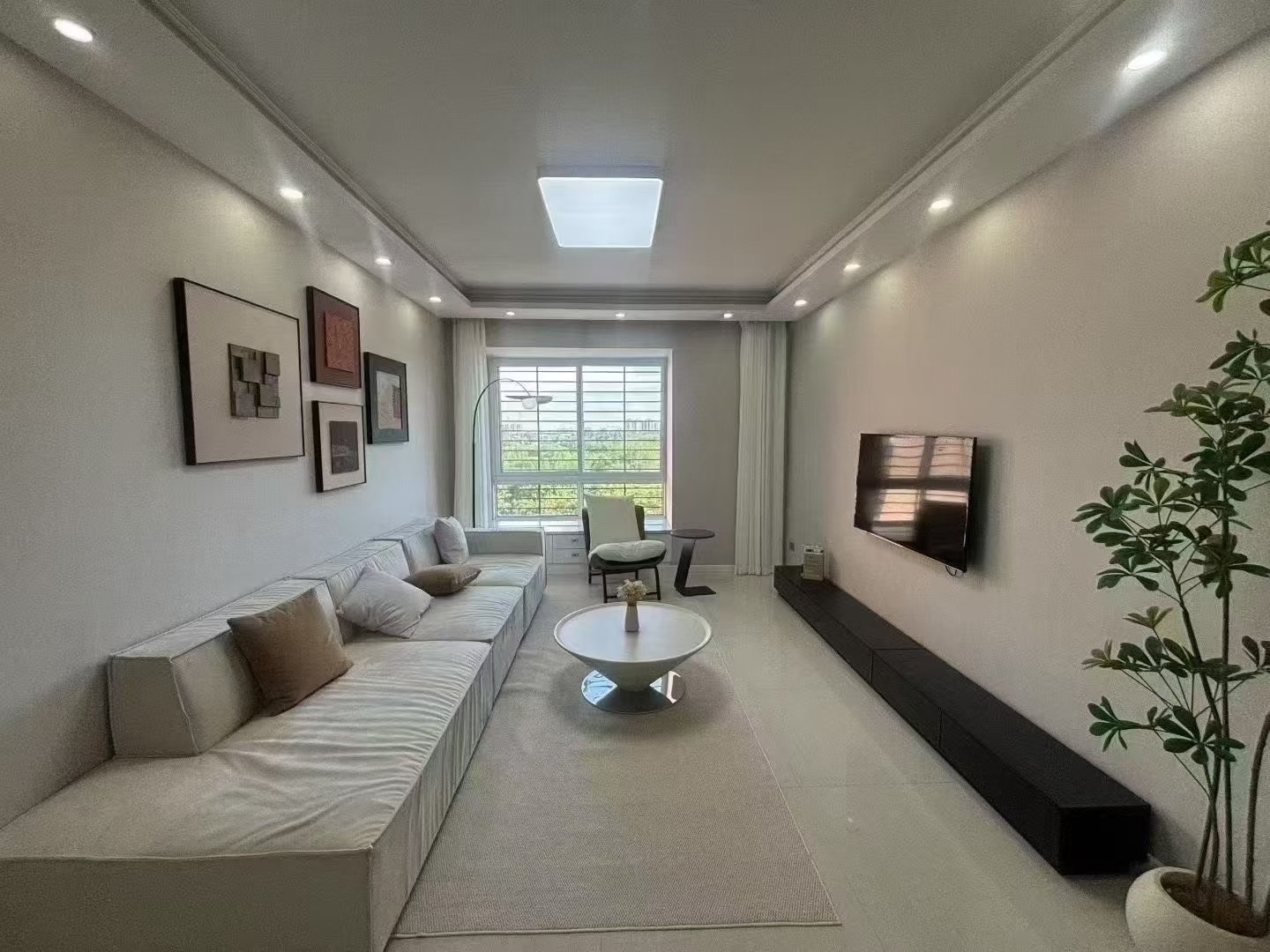 降价了。捡漏，一中对面 ，漫城林语，单价4100，精装三房，电梯中间楼层，成色新，急售