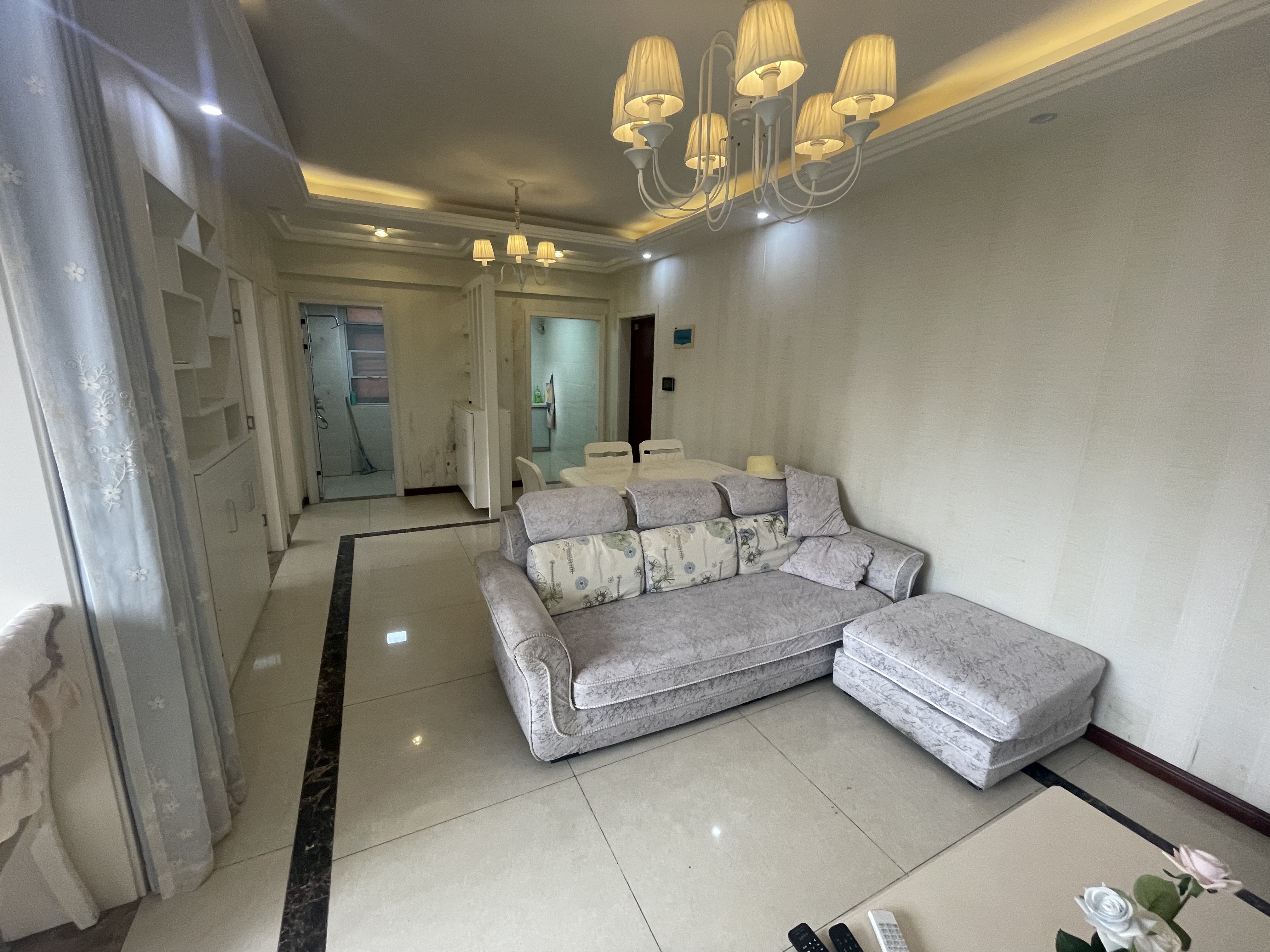 和合国际四期  装修两房  大客厅   朝南采光好   电梯19楼