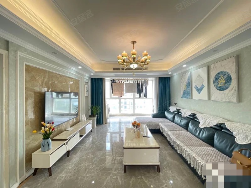 106，新城壹号四期，湖景房 ，精装大四房， 全屋品牌家电家具 ，中央空调，中间楼层。证满二