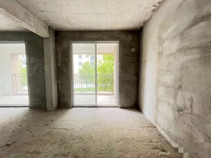 382，急售，城南，交投满庭春，电梯洋房，单价3500，诚心出售，双阳台