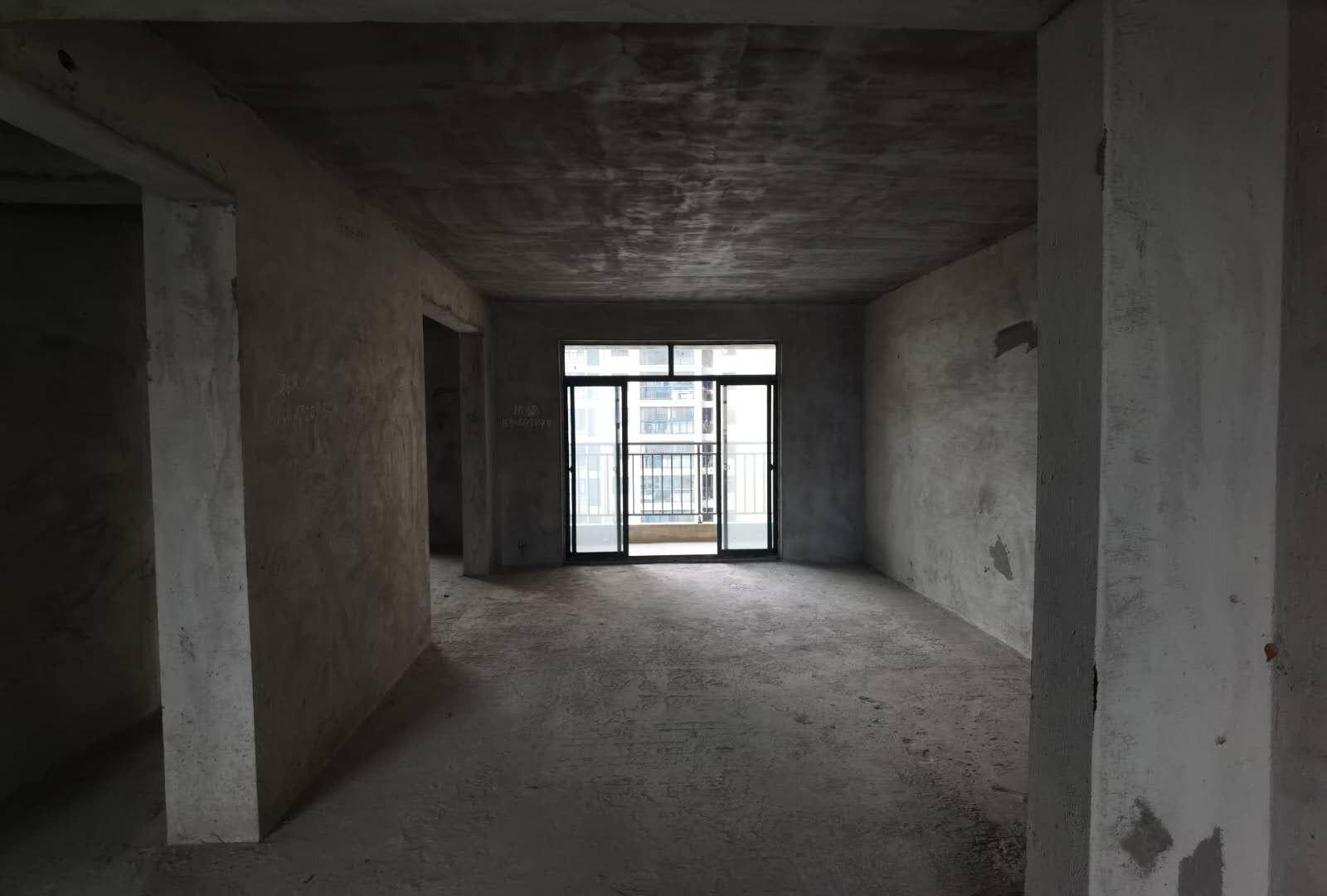 新城壹号毛坯大三房双阳台证满两年有钥匙看房