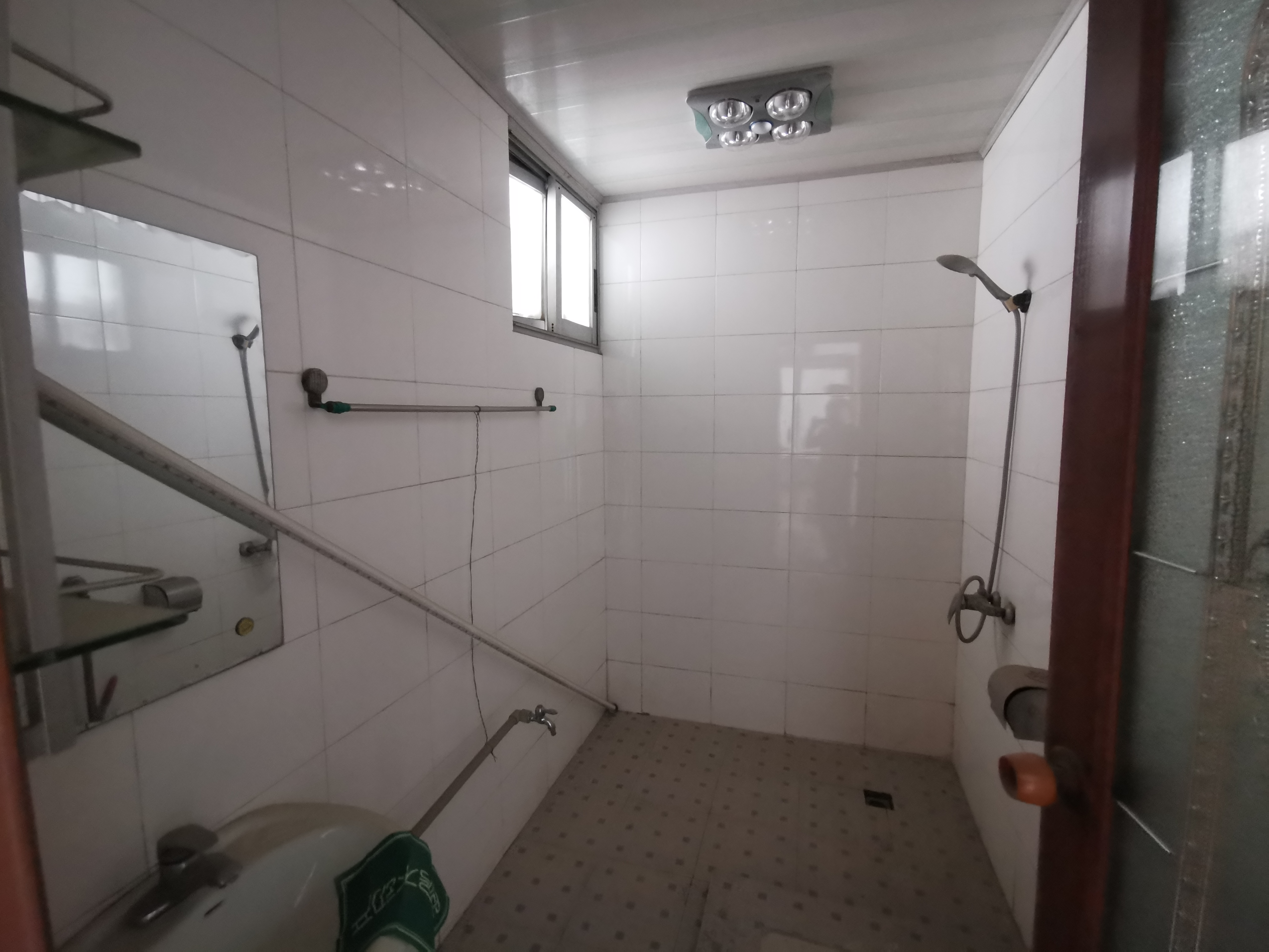 德政园普装大三房南北通透非常便宜 看房