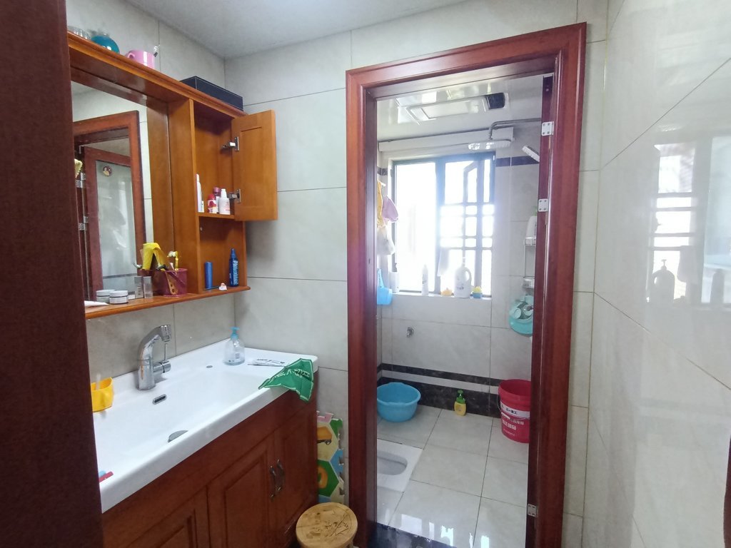 新城一号五期全屋品牌定制精装大三房证件满二看房方便