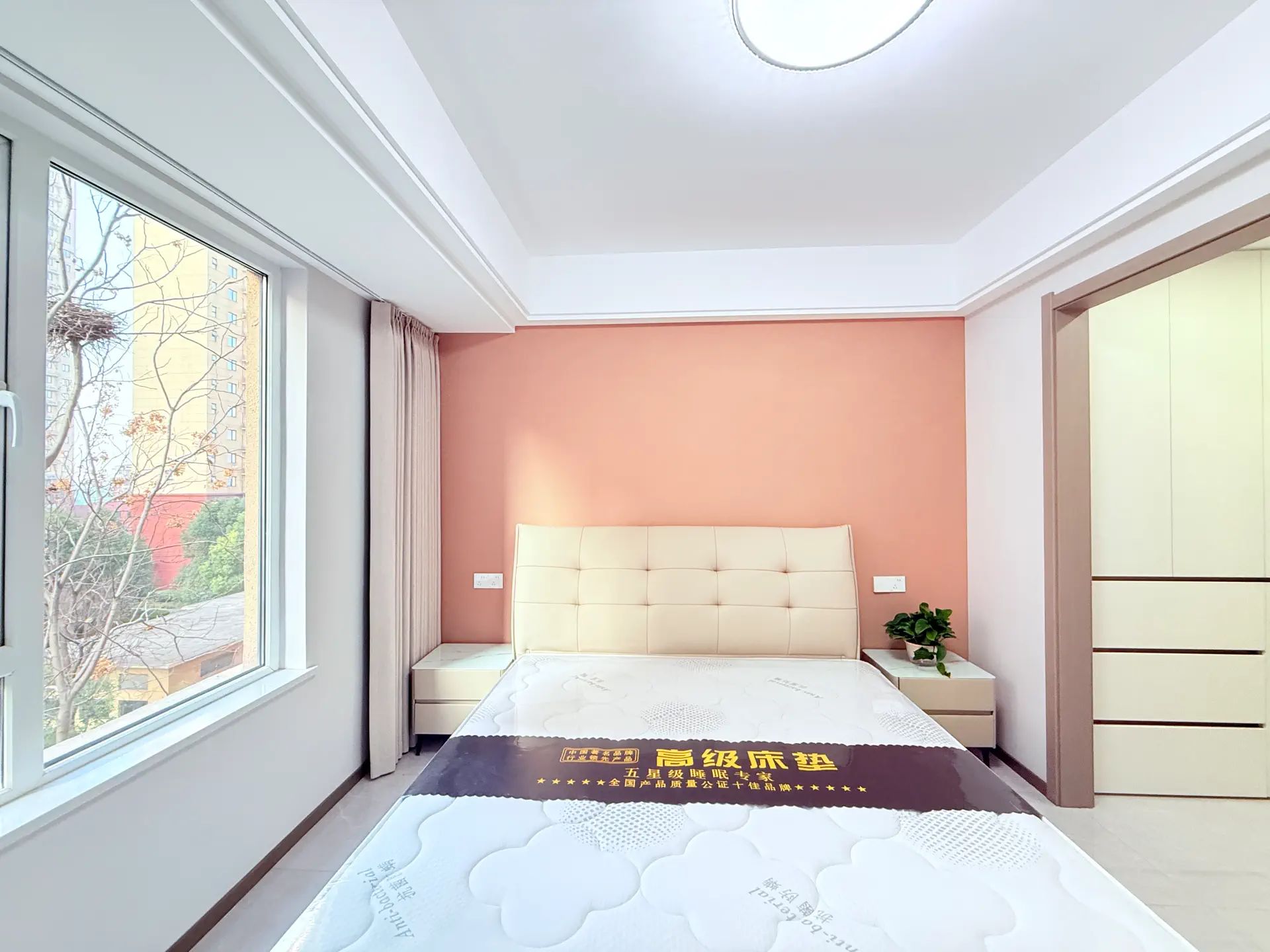 城西，满庭春，精装三室两厅两卫，入户花园，好楼层，证满二