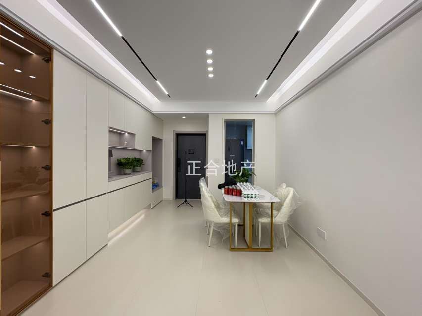 降价了，城南，沔阳天泽园，电梯小高层7楼，证满二年，三开间朝南，精装三房二卫，全屋中央空调，净水器，家电齐全