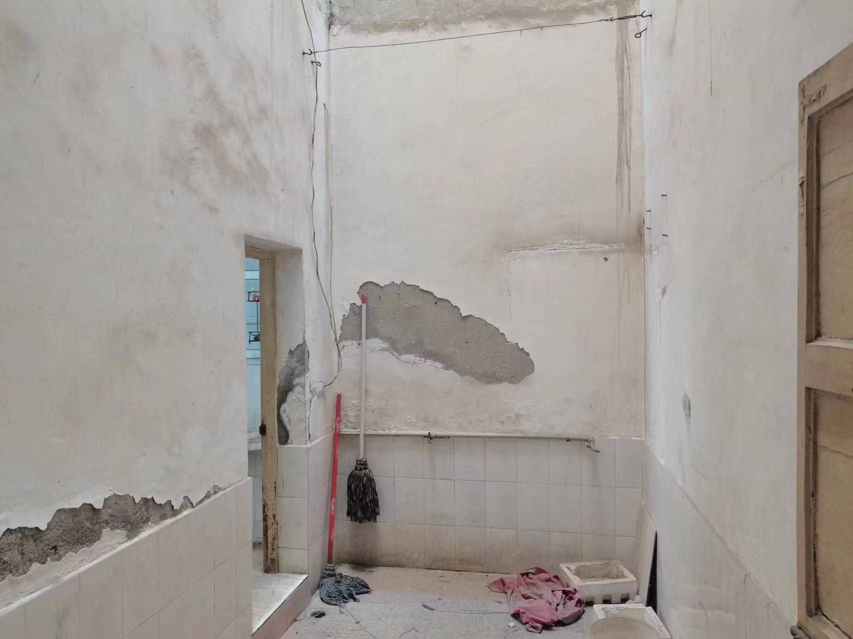 黄荆小区私房.房子有不动产证.证件满二.看房方便