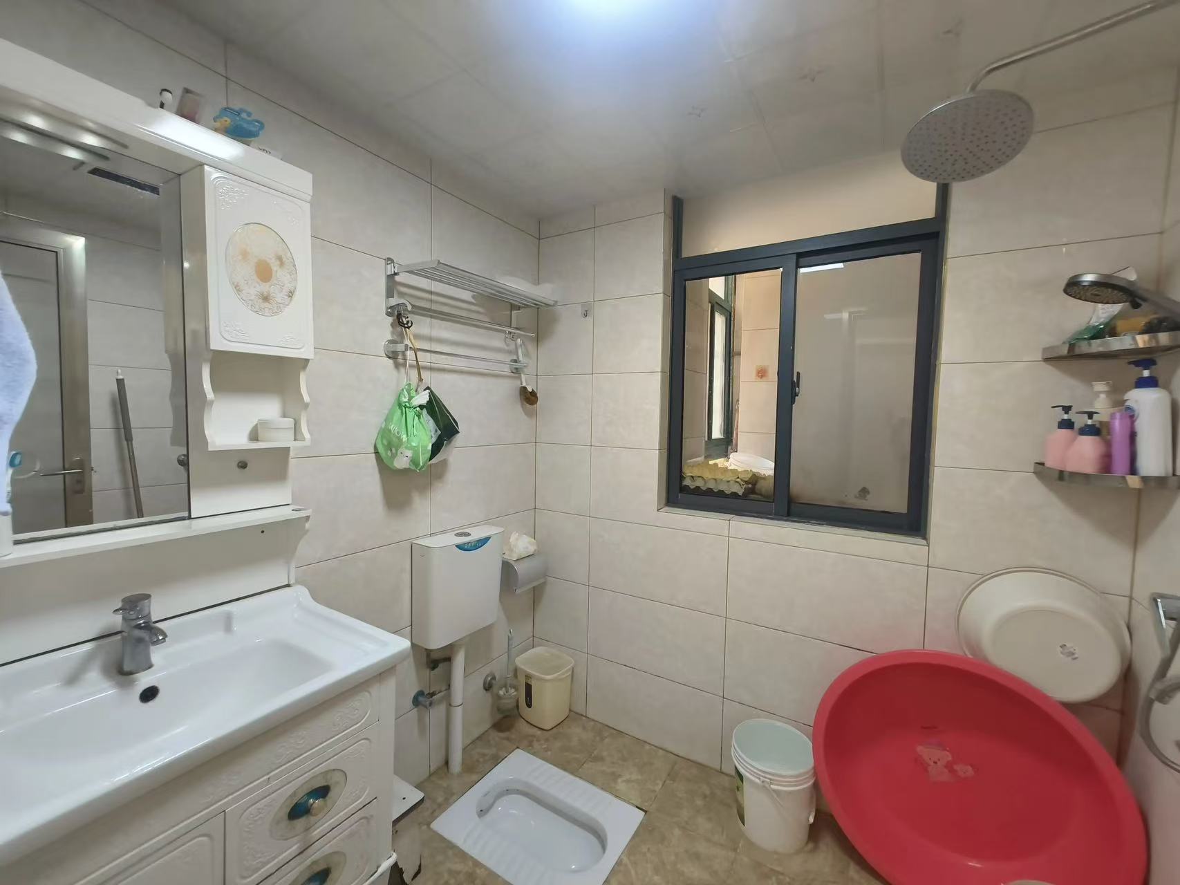 降价了，捡漏，城南，新城一号精装3房2厅，电梯好楼层13楼，证满二