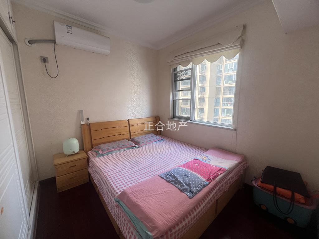 降价了，锦绣江山，业主诚心出售，精装三房二卫，单价4900，