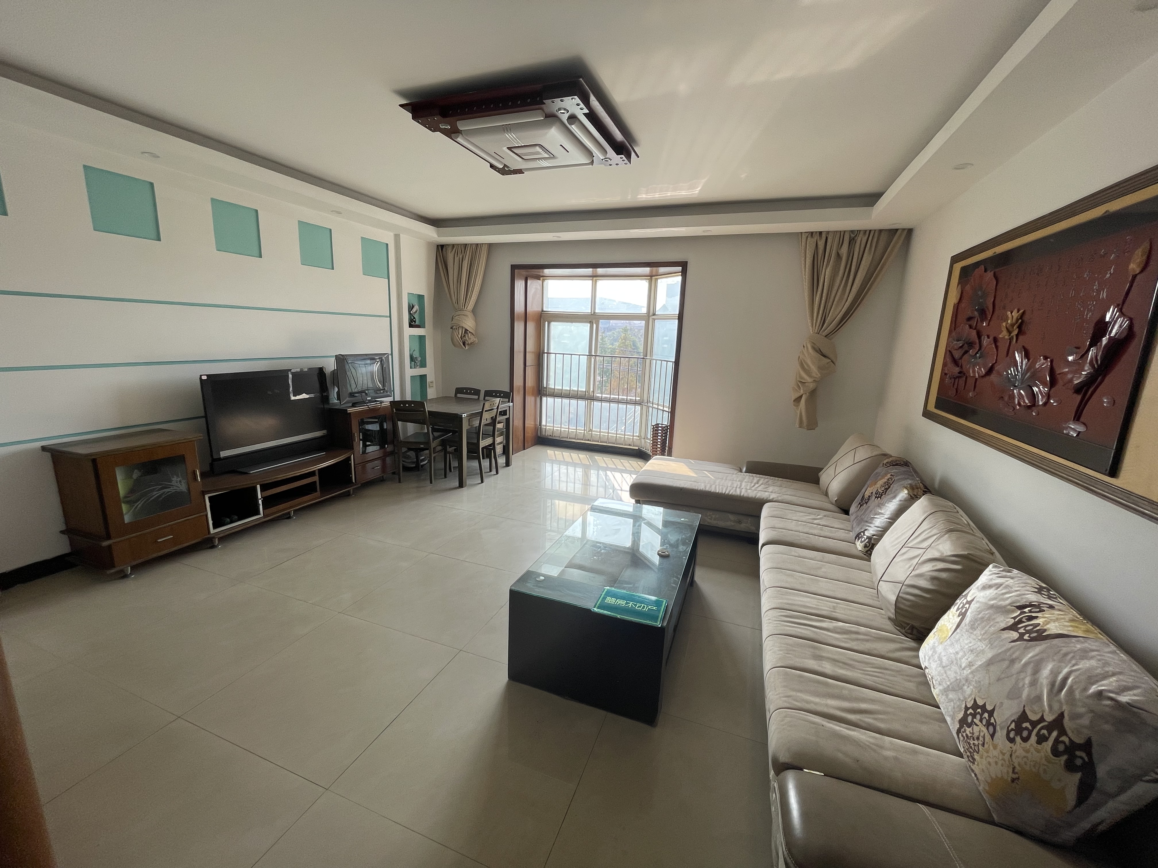 宏运名居  老城区好小区  环境好  仙下河边   房子采光充足  大三房