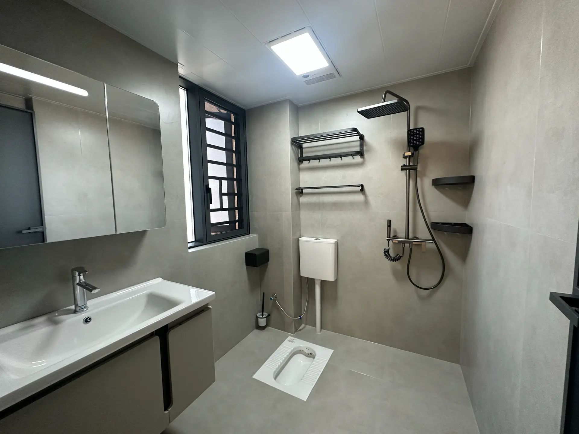 城南，元泰未来城，湖景房，精装三房，两梯两户，长阳台，入户花园，证满二