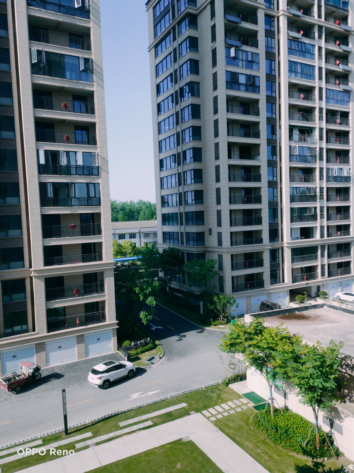 祥生观澜府，电梯江景房，超大空间4房2厅2卫1厨1阳台。