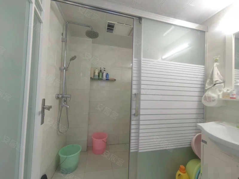 急售，一中旁，和合国际，精装2房，三开间朝南，拎包入住