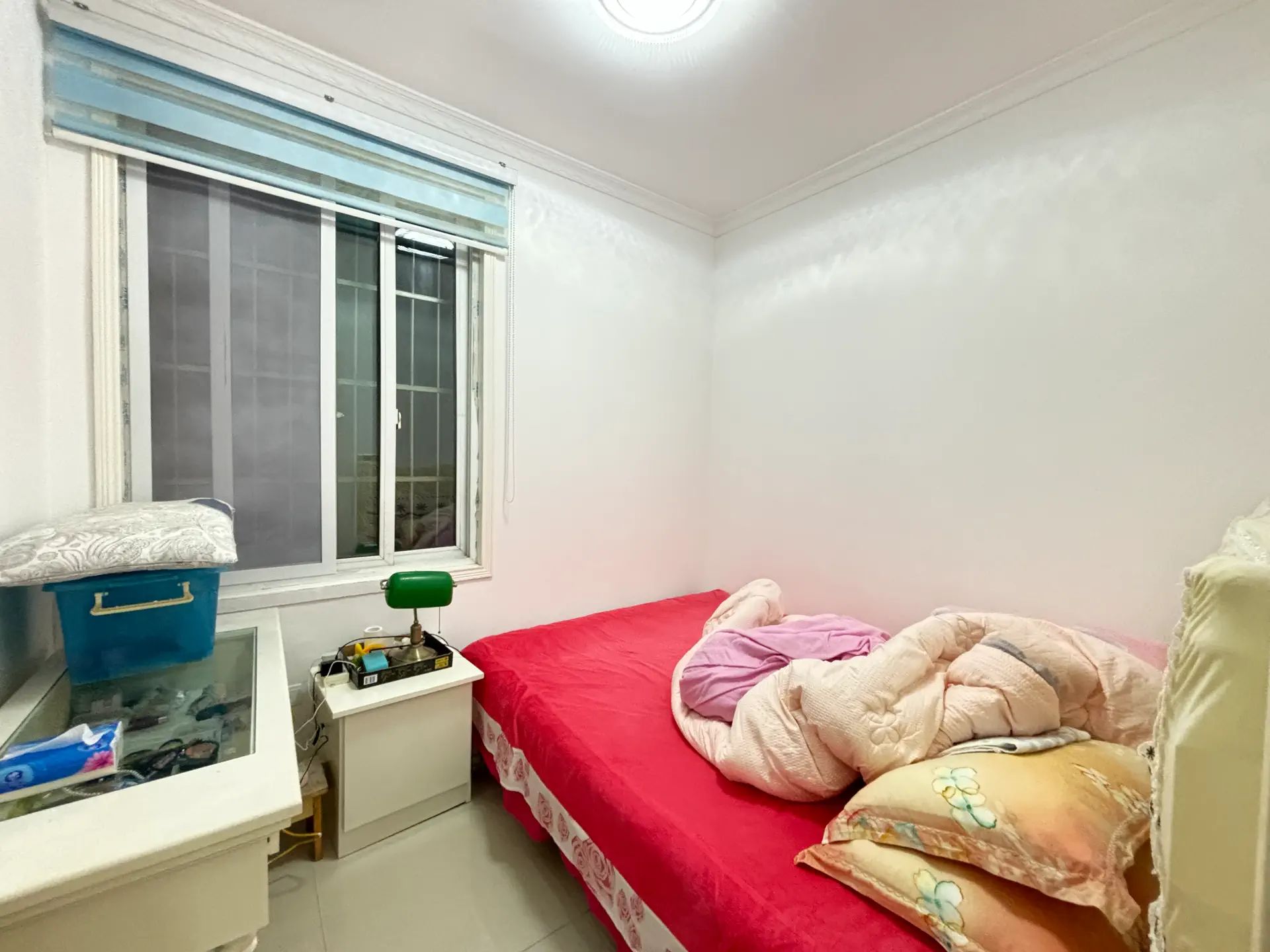 捡漏，实小旁，精装三房，步梯二搂，南北通透，诚心出售