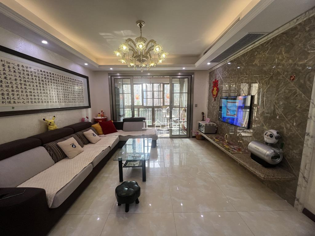 降价了，锦绣江山 ，业主诚心出售 ，精装三房二卫，单价4900，