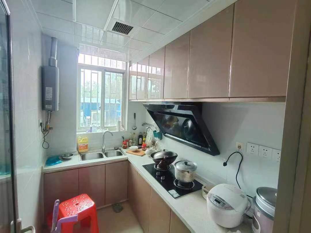 一中花园.精装大两房.证件满二.看房方便