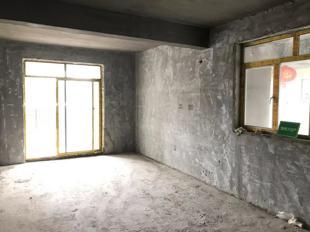 天泽园 毛坯两房 看房方便 户型方正 小区环境优美 出行方便