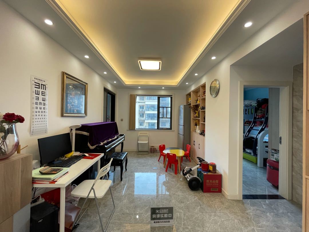 城南，荣怀，1梯1户，小高层，精装三房，好楼层，证满二