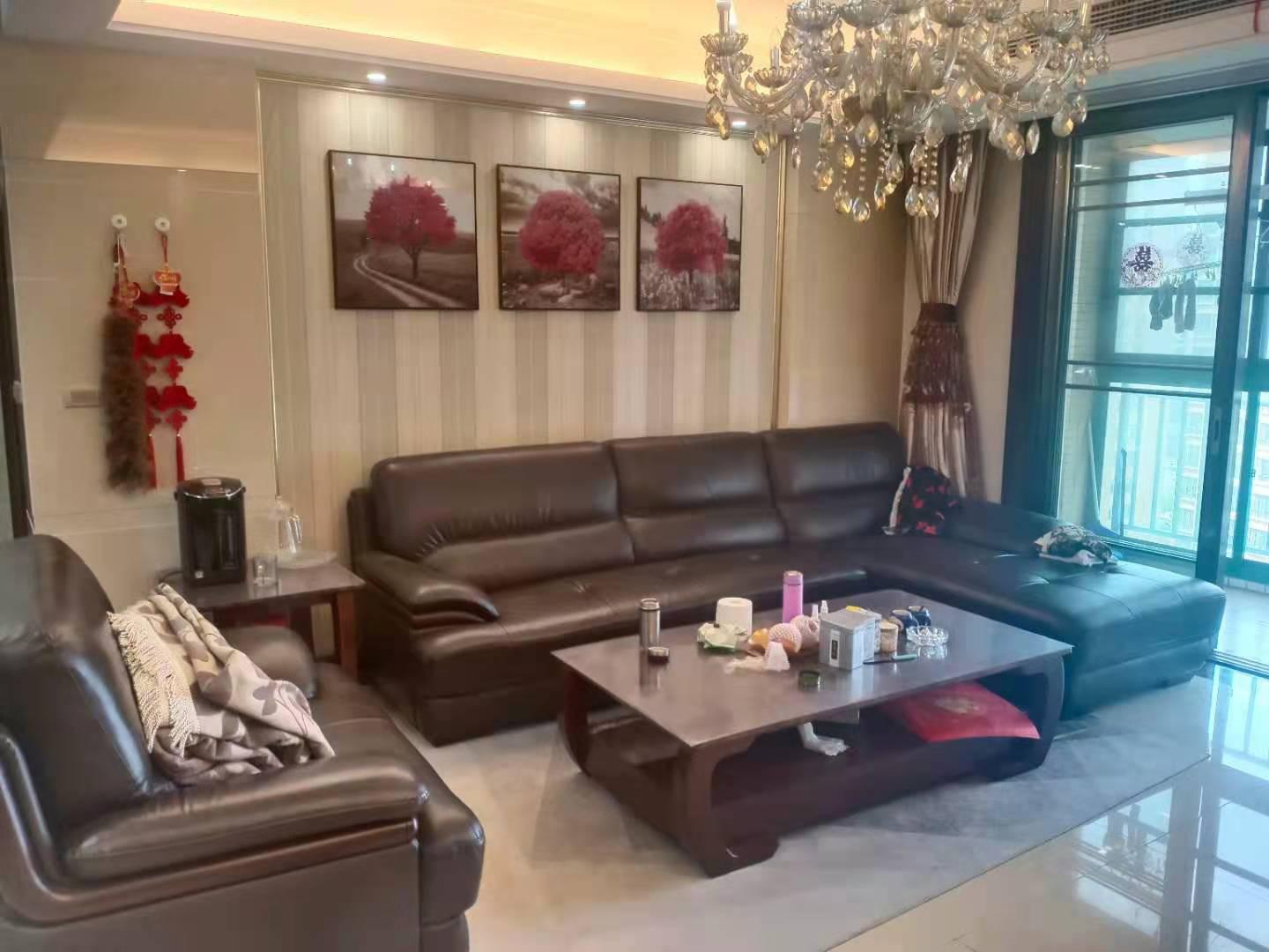 满五..wei一.精装修，中式装修。还有一个车位，单 卖