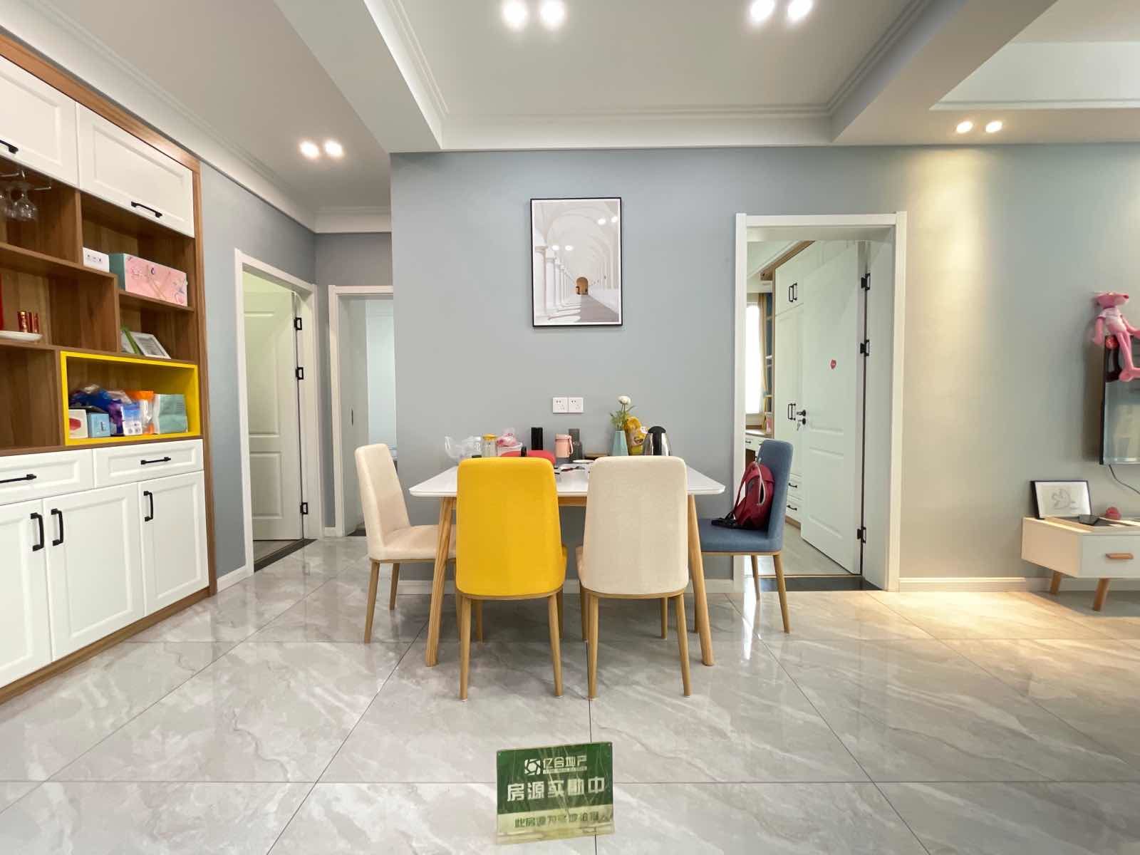 吾悦附近，南国明珠，精装3房，全屋中央空调，诚心出售，看中可谈