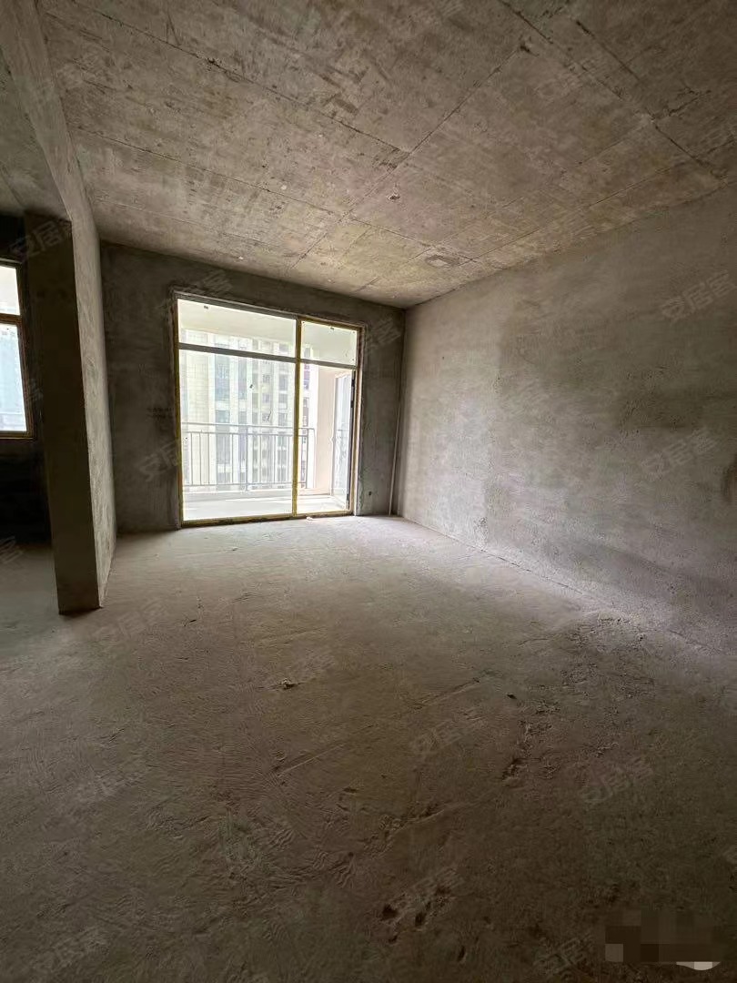 61，速度捡漏，蓝天新城，好楼层15楼，证件满二‼️单价5900，还送个地下车位