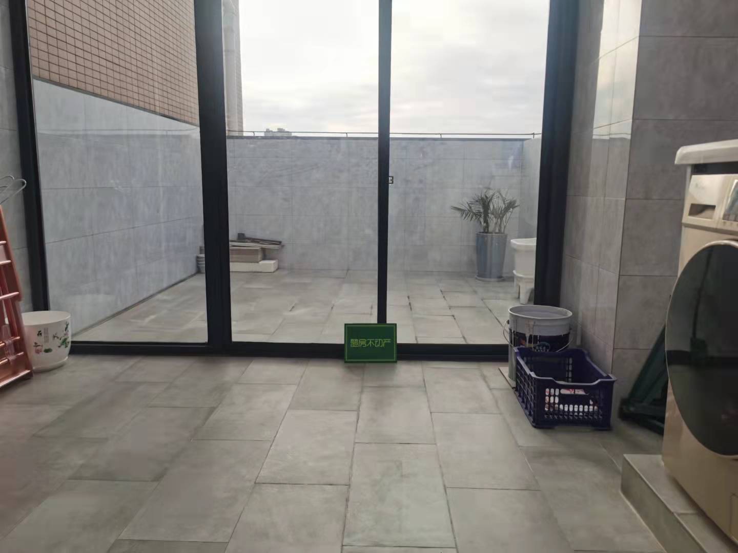 城西李小双运动城附近时代天骄精装复式满二业主诚意出售