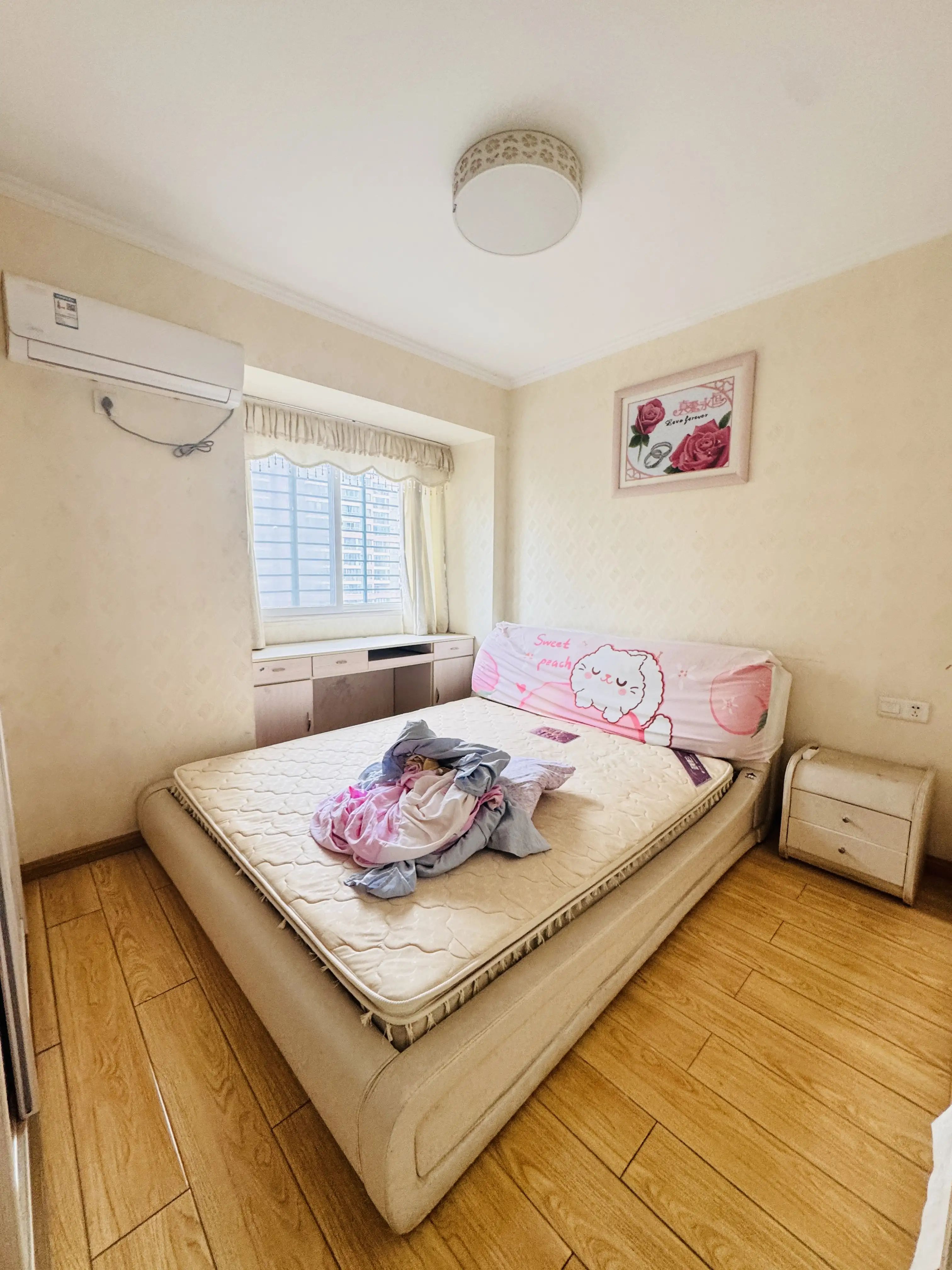 捡漏，仙桃一中对面，电梯好楼层，精装三房，东边户，保养成色新