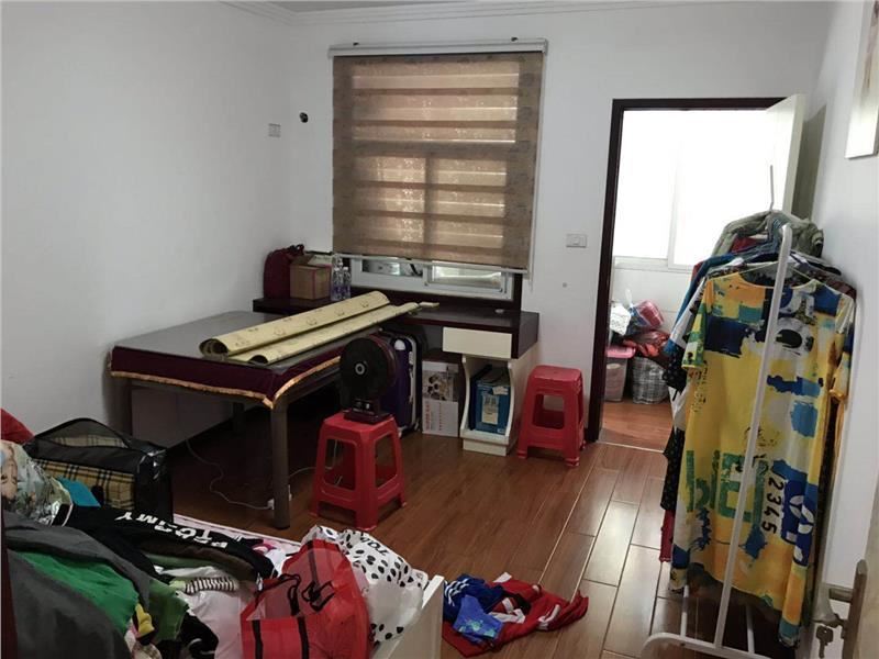  付3成！四中隔壁，步梯2楼，精装3房2卫，三面采光，双阳台