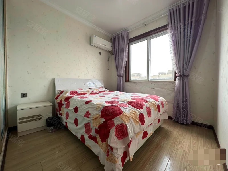 380，降价了，捡漏，翰林公馆，精装4房2厅2卫，单价3846，老证，诚心出售