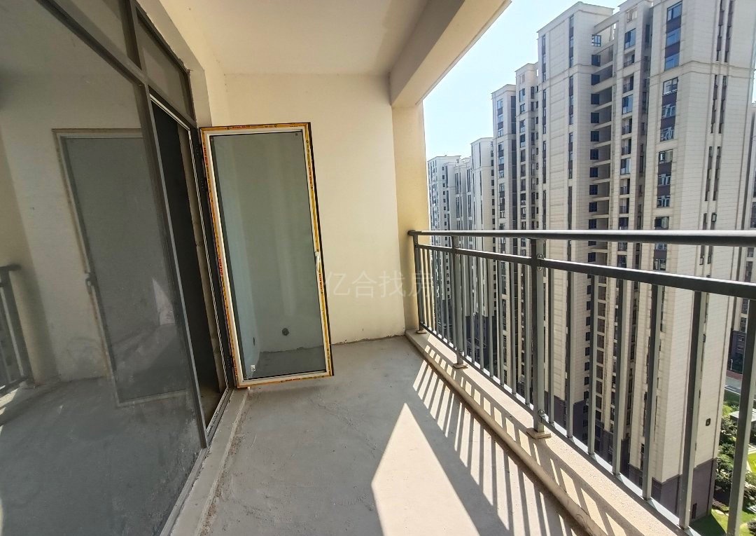 森林国际城翡冷翠，兑口二中，二小，单价5900，有需求的尽快联系我，亏血本卖