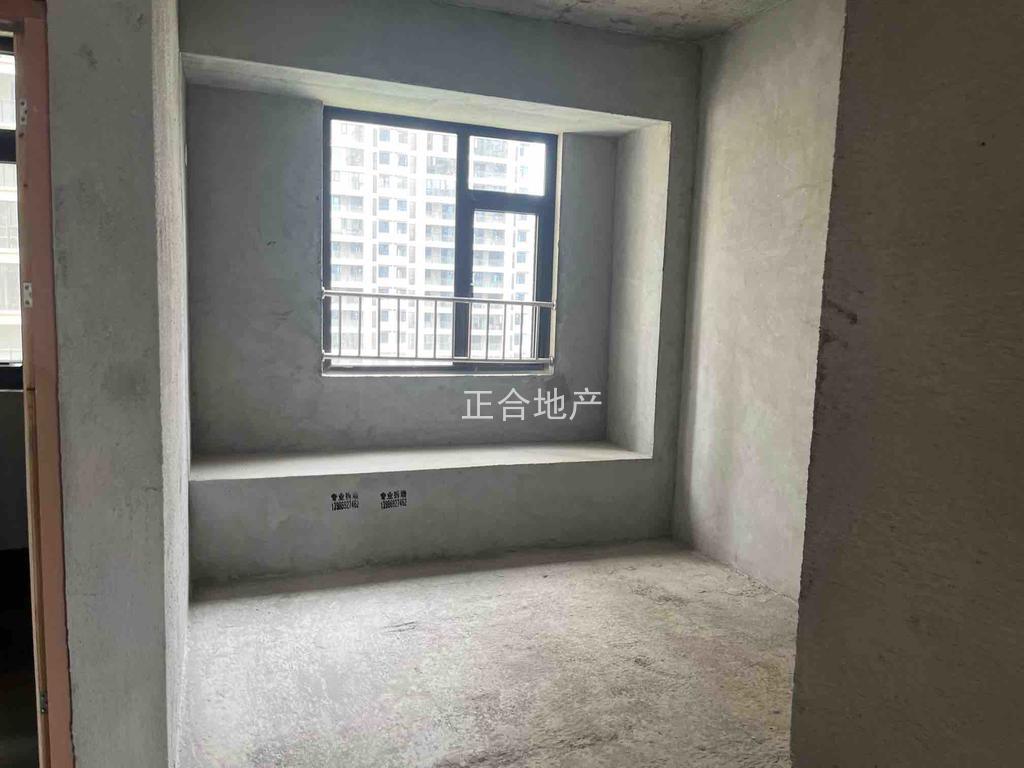 降价了，锦绣江山望府，好楼层，东边户，送车位，双阳台，三开间朝南，视野好