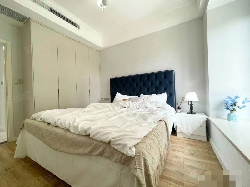 降价了，城南，森林‮际国‬城，​全屋‮央中‬空调​，精‮三装‬房，​满‮五